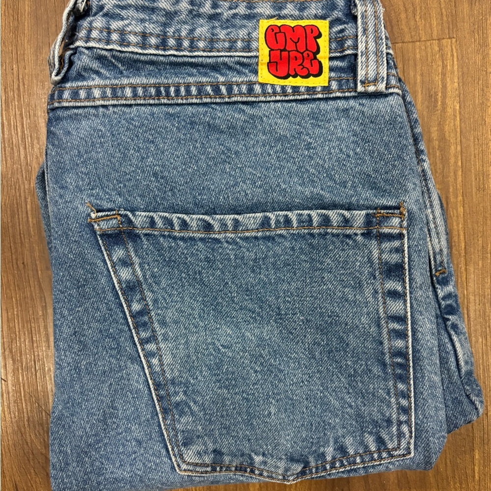 Trendy baggy jeans